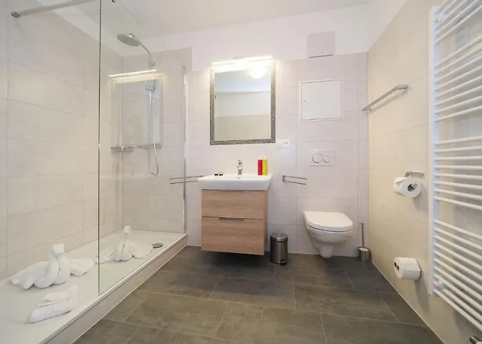 Kaiservillen - Mit 1 Schlafzimmer Und Balkon D114 هيرينجسدورف